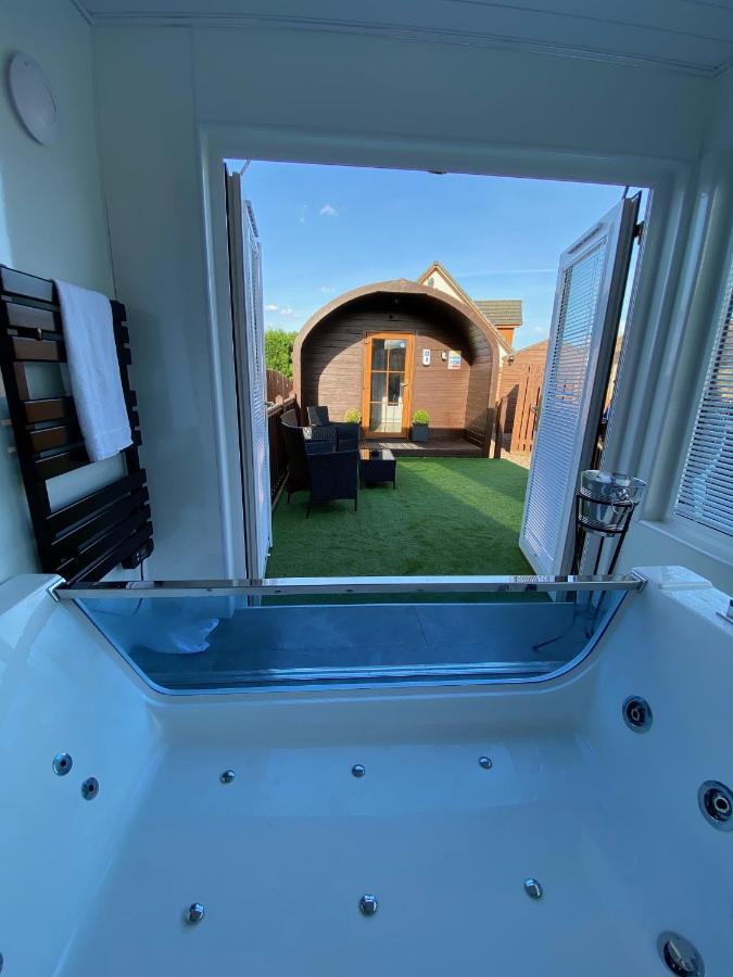 Highland Stays - Ben View Studio Pod & Jacuzzi Bath Fort William Exteriér fotografie