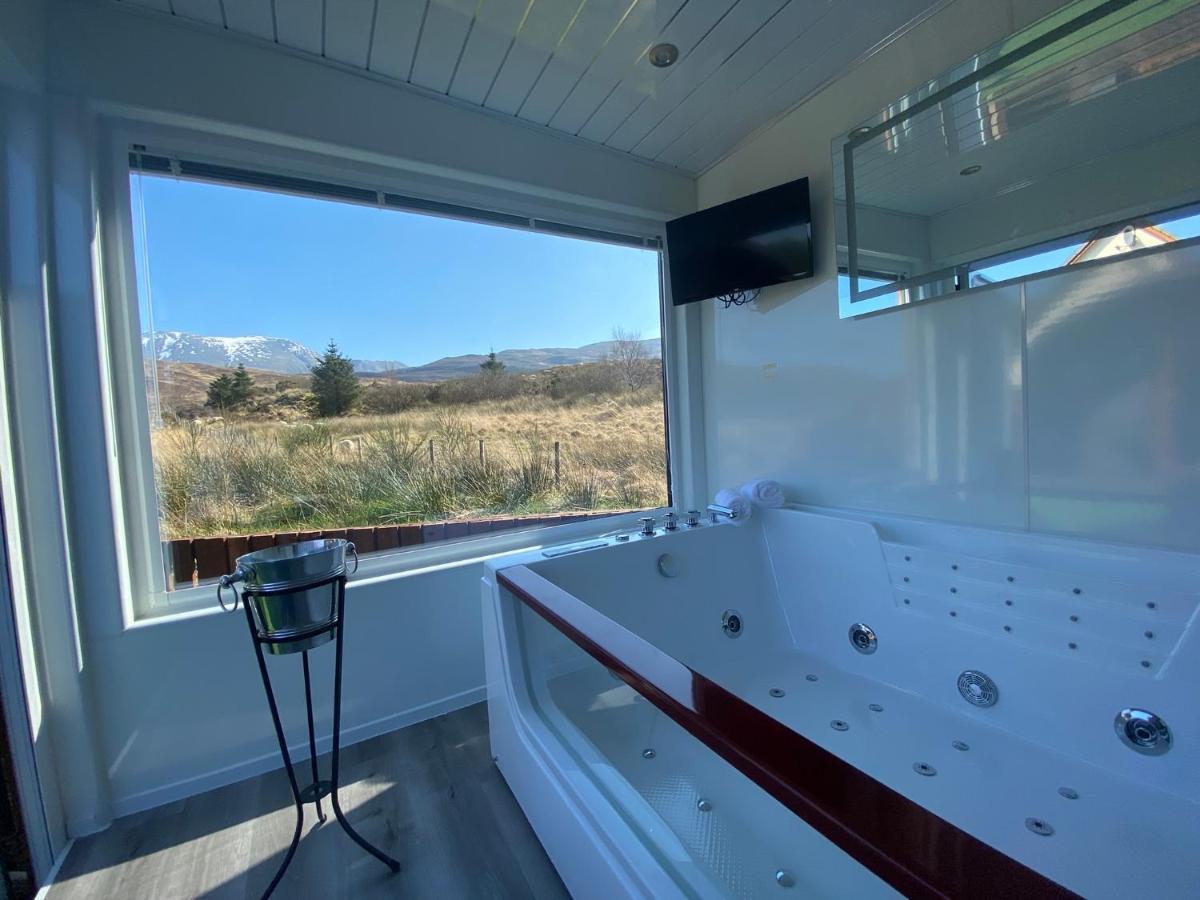 Highland Stays - Ben View Studio Pod & Jacuzzi Bath Fort William Exteriér fotografie